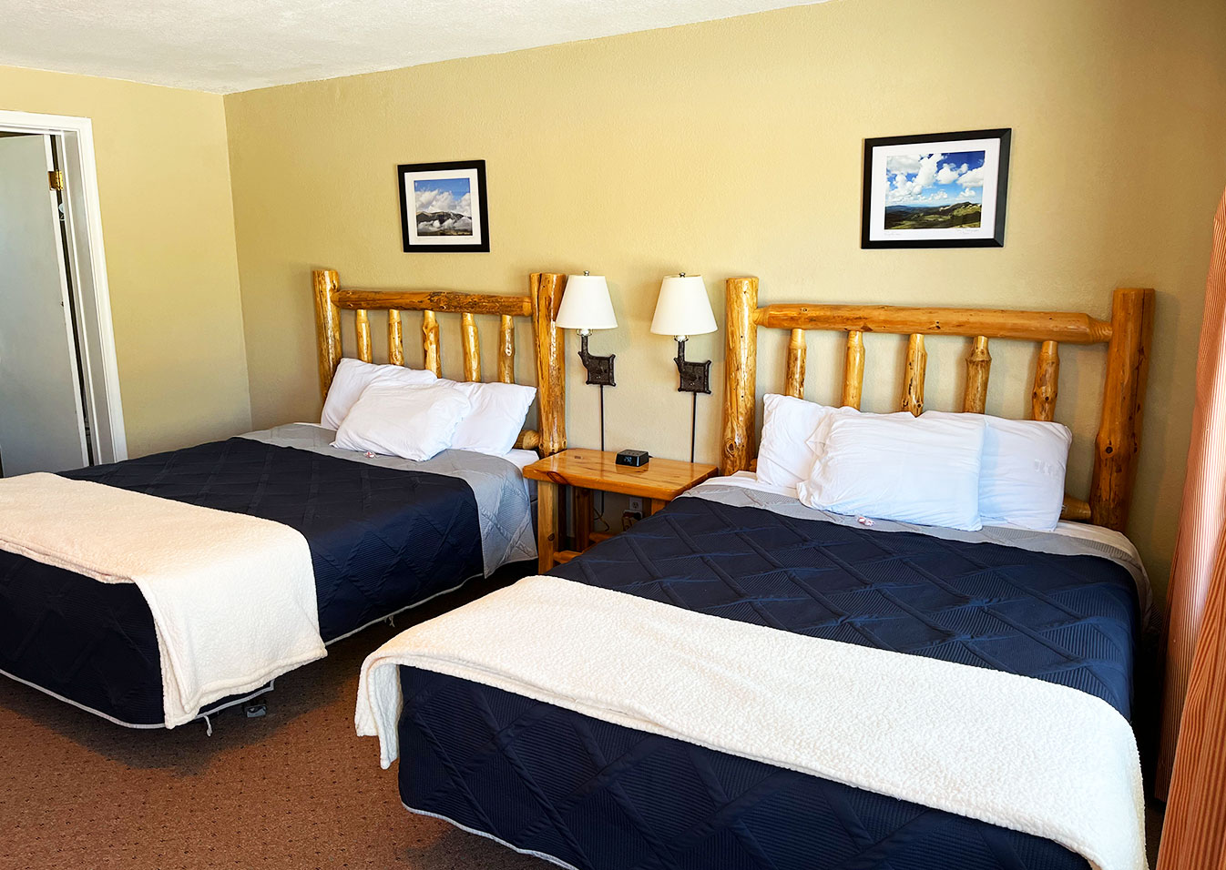 Double Queen Bed Room 2 Paiute Trails Inn